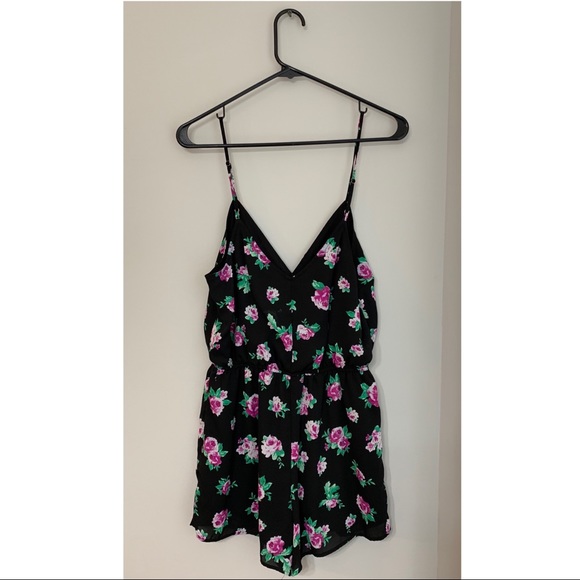 Floral Romper - Picture 2 of 3